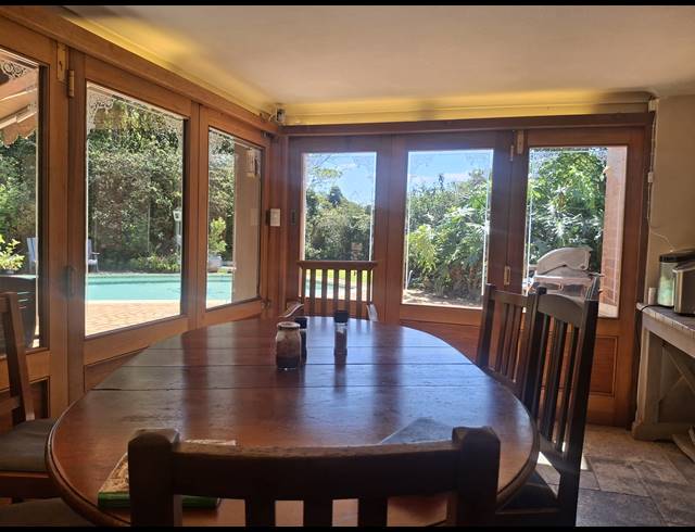 4 BEDROOM FREEHOLD FOR SALE IN HILTON CENTRAL
